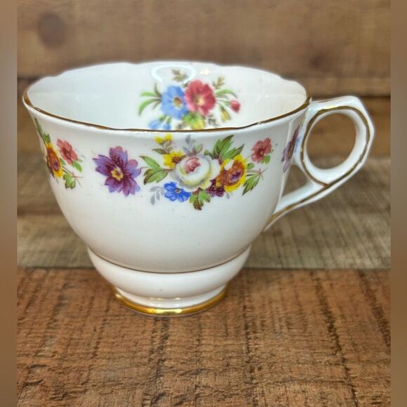 Royal Stafford Bone China Made in England Teacup and Saucer Floral Gold Trim - Picture 6 of 10